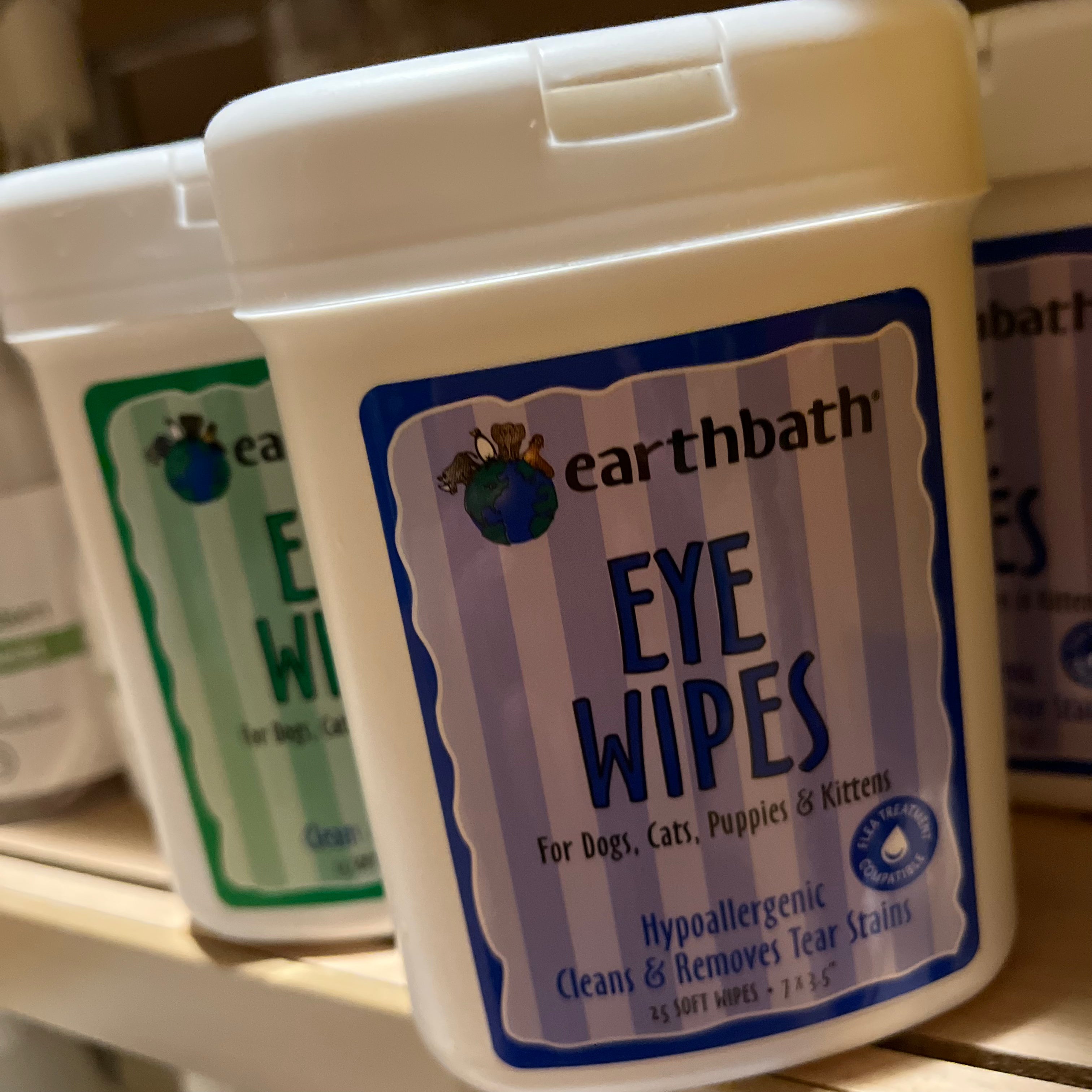 Earthbath 2025 eye wipes