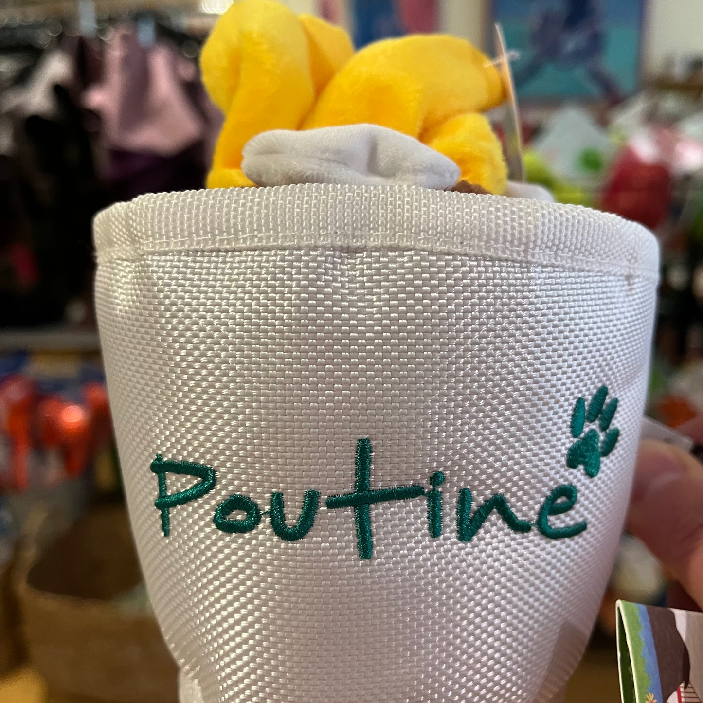 PLAY Poutine
