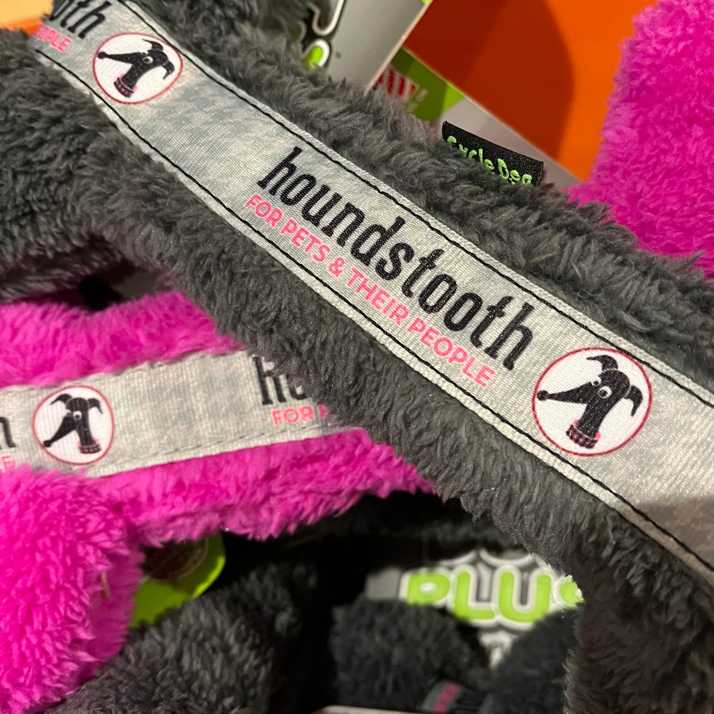 Houndstooth Duraplush Bone