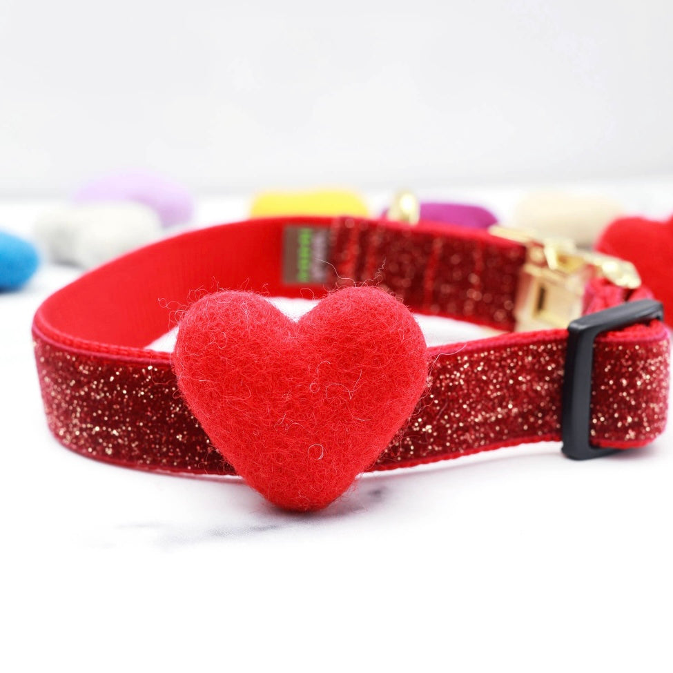 Mimi Green Valentine Heart Collar Accessory