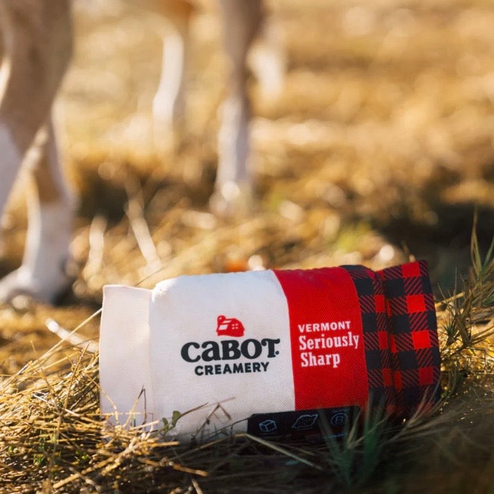 PLAY Cabot Creamery Seriously Sharp Squeaky Cheddar
