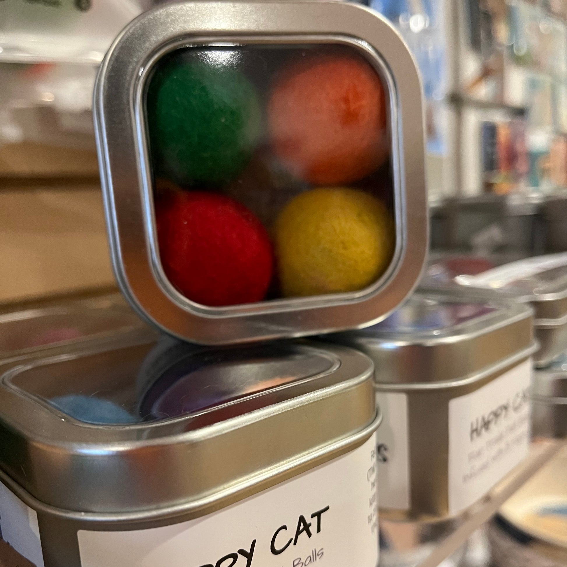 Simply B Vermont Happy Cat Felt Balls – Houndstooth