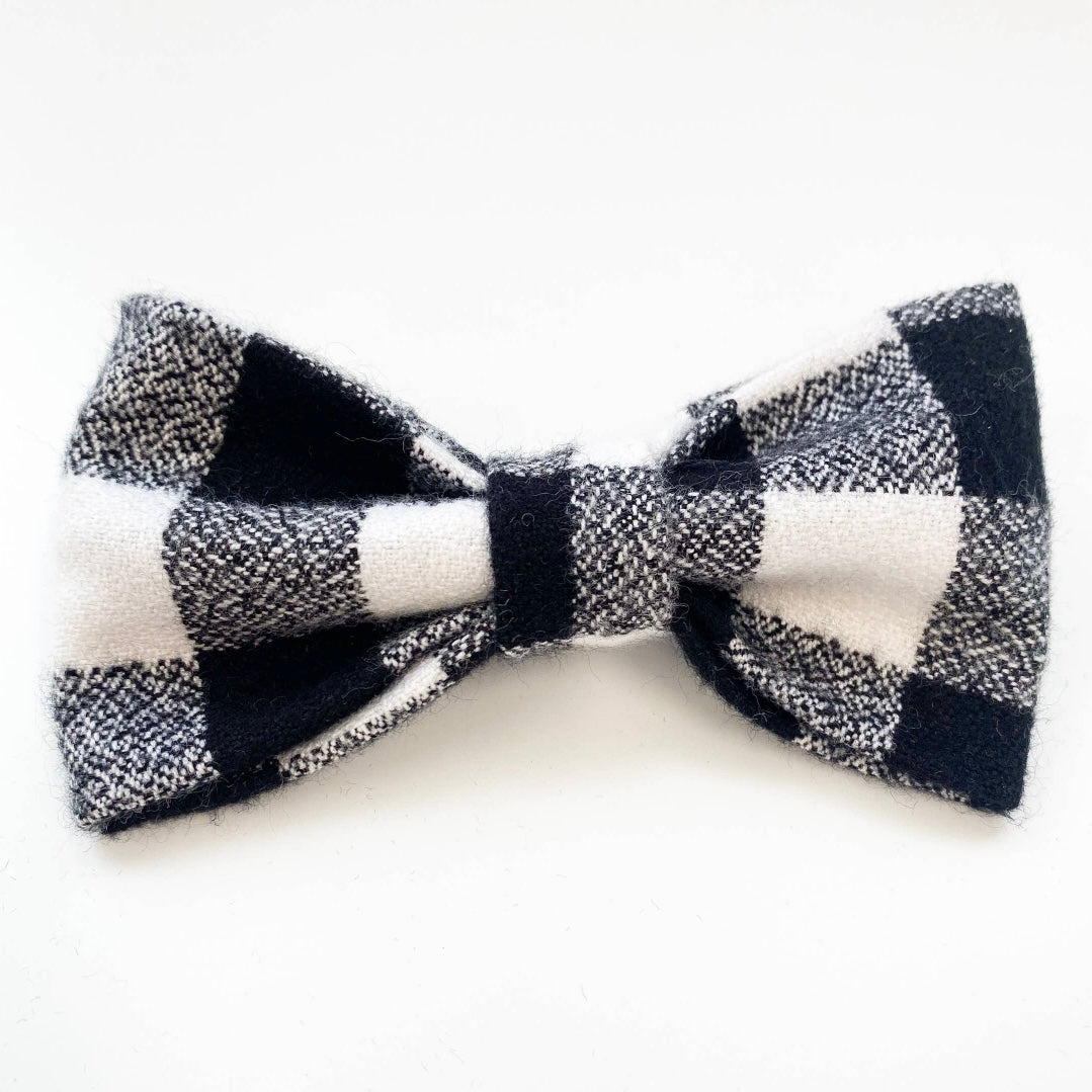 Mimi Green Plaid Bow Tie